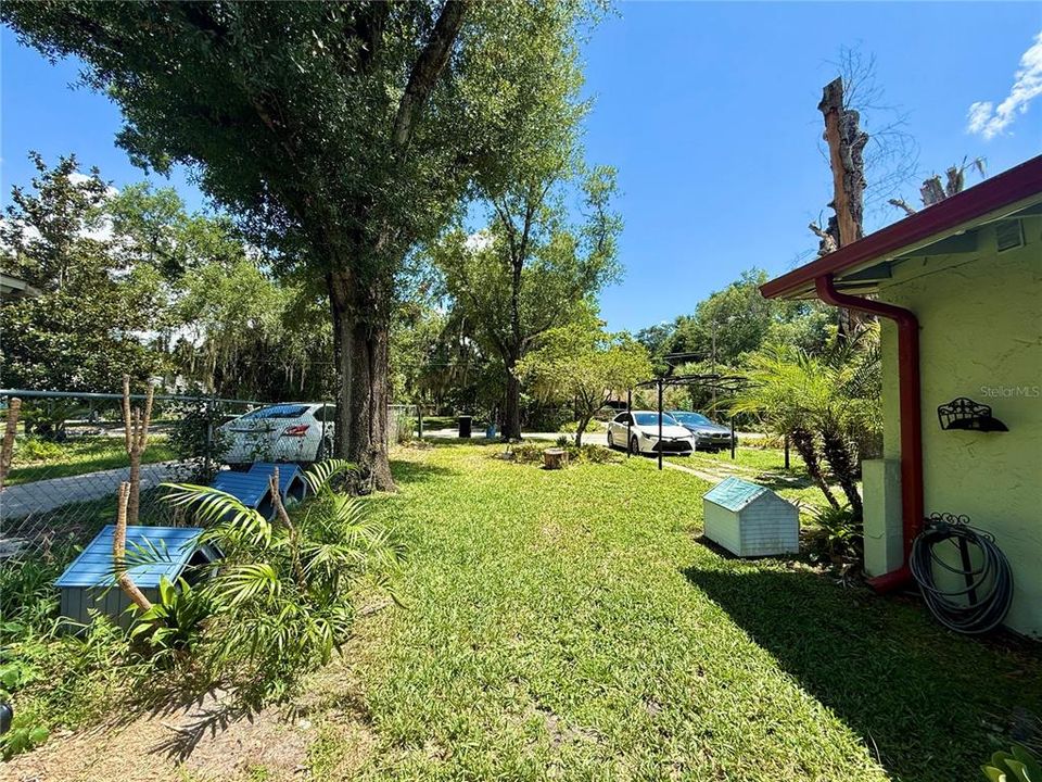 На продажу: $329,900 (3 спален, 2 ванн, 1380 Квадратных фут)
