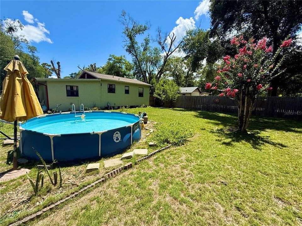 На продажу: $329,900 (3 спален, 2 ванн, 1380 Квадратных фут)