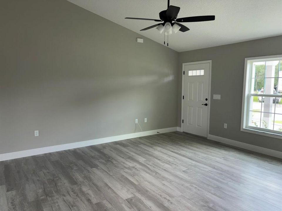 En Venta: $239,900 (3 camas, 2 baños, 1405 Pies cuadrados)