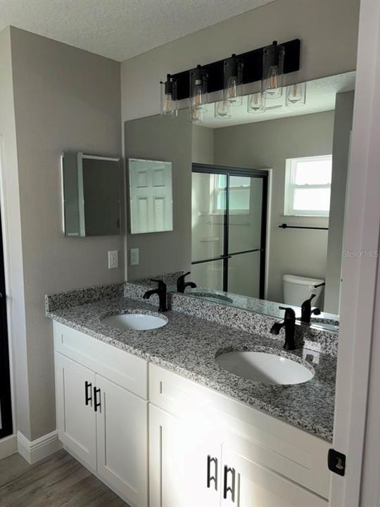 En Venta: $239,900 (3 camas, 2 baños, 1405 Pies cuadrados)