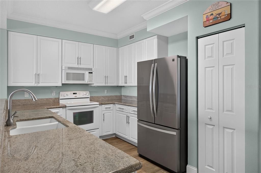 For Sale: $545,000 (3 beds, 2 baths, 1640 Square Feet)