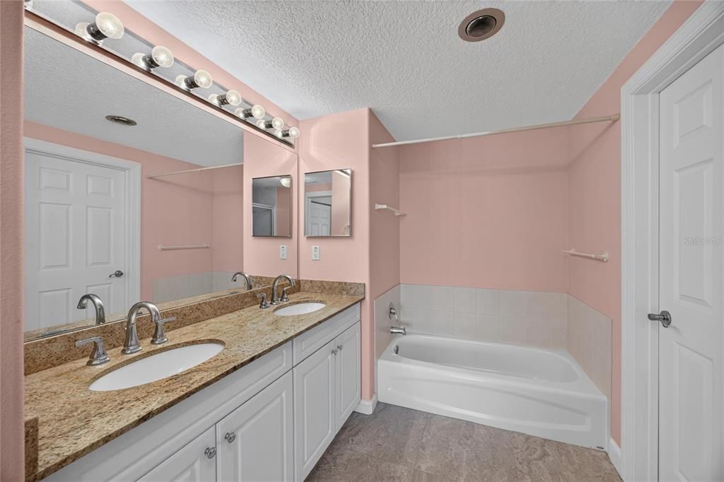 For Sale: $545,000 (3 beds, 2 baths, 1640 Square Feet)