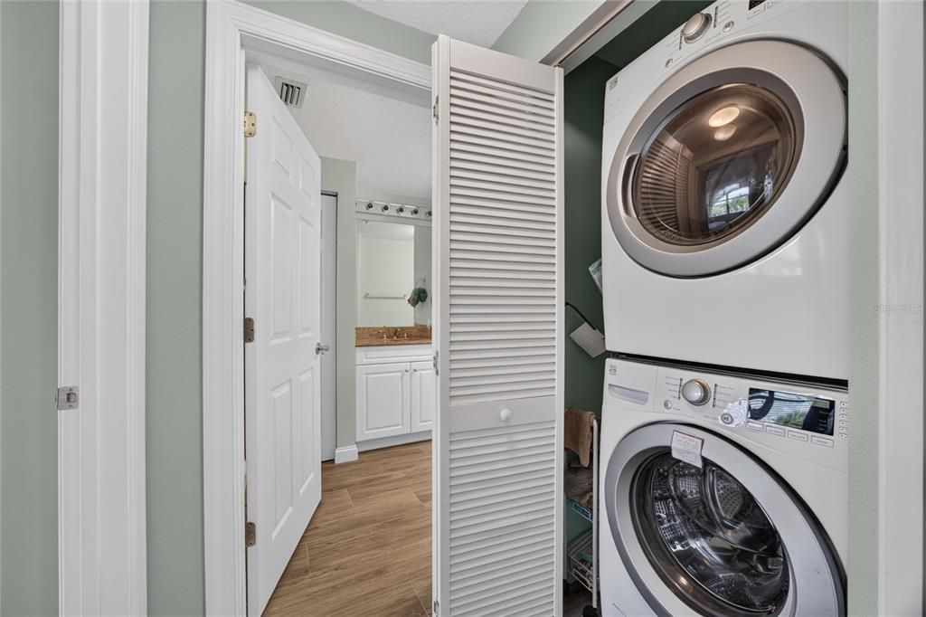 For Sale: $545,000 (3 beds, 2 baths, 1640 Square Feet)