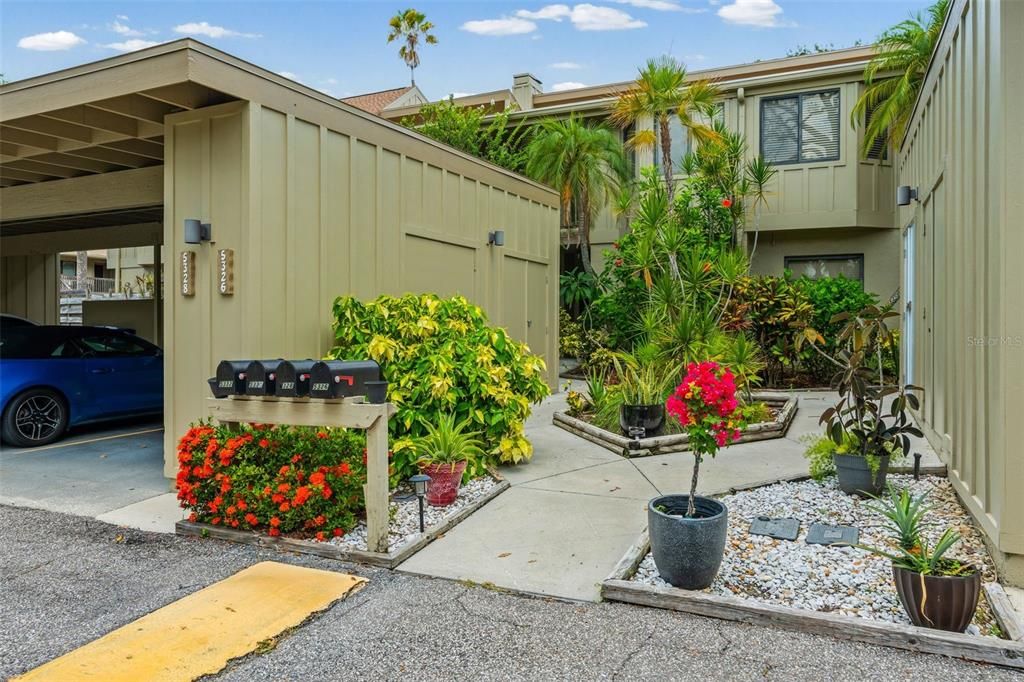 For Sale: $289,900 (2 beds, 2 baths, 1214 Square Feet)