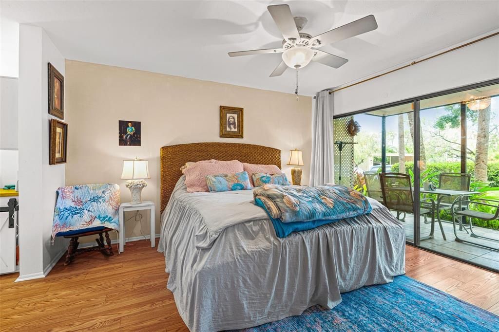 For Sale: $289,900 (2 beds, 2 baths, 1214 Square Feet)