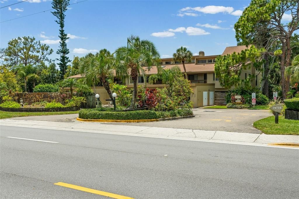 For Sale: $289,900 (2 beds, 2 baths, 1214 Square Feet)