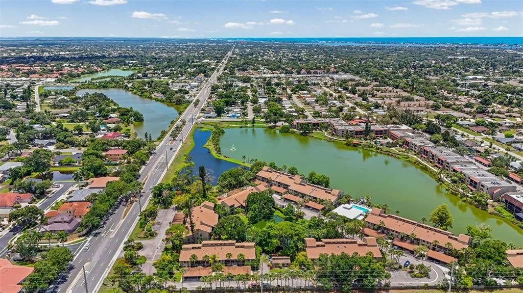 For Sale: $289,900 (2 beds, 2 baths, 1214 Square Feet)