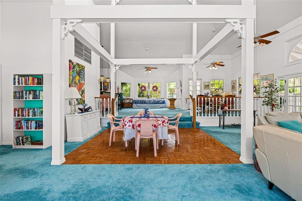 For Sale: $289,900 (2 beds, 2 baths, 1214 Square Feet)
