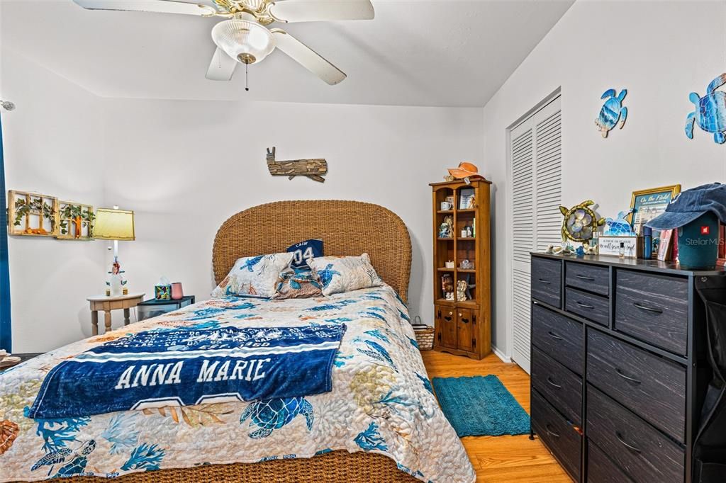 For Sale: $289,900 (2 beds, 2 baths, 1214 Square Feet)