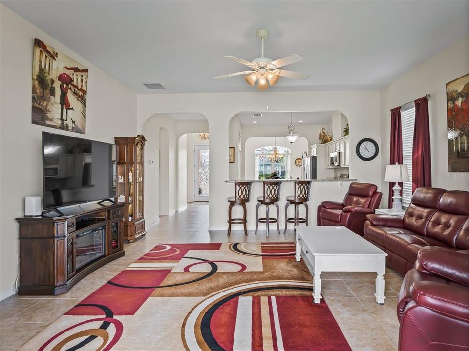 For Sale: $445,000 (3 beds, 2 baths, 1735 Square Feet)