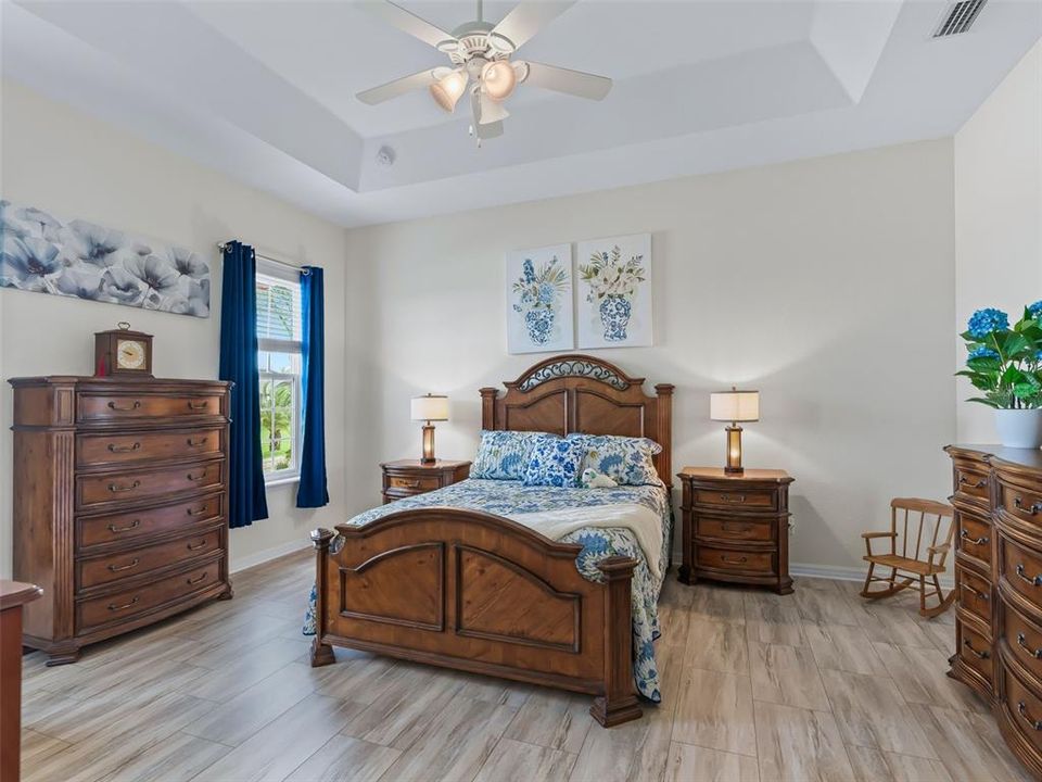 For Sale: $445,000 (3 beds, 2 baths, 1735 Square Feet)