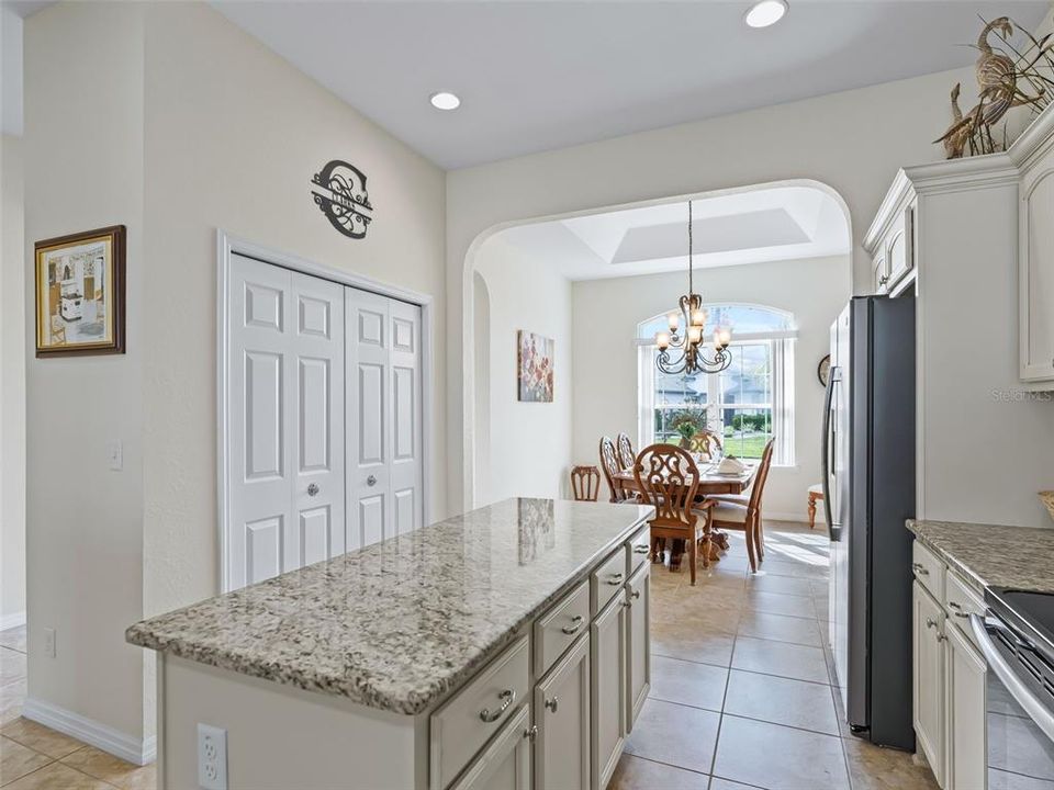 For Sale: $445,000 (3 beds, 2 baths, 1735 Square Feet)