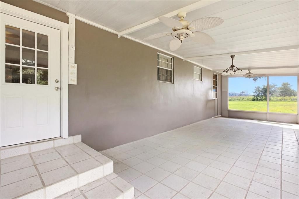 For Sale: $254,900 (2 beds, 2 baths, 1130 Square Feet)