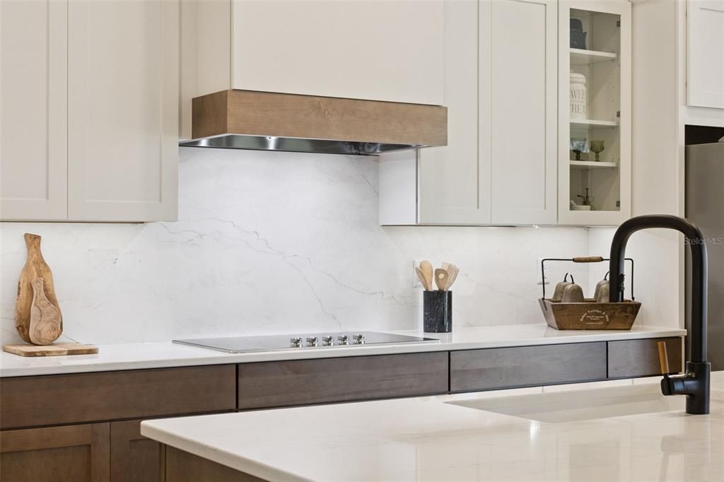En Venta: $649,900 (3 camas, 3 baños, 2532 Pies cuadrados)