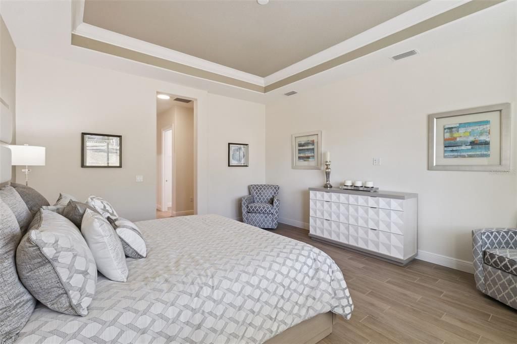 En Venta: $649,900 (3 camas, 3 baños, 2532 Pies cuadrados)