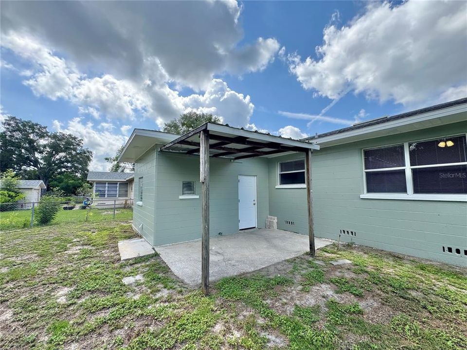 For Sale: $189,000 (3 beds, 1 baths, 1080 Square Feet)