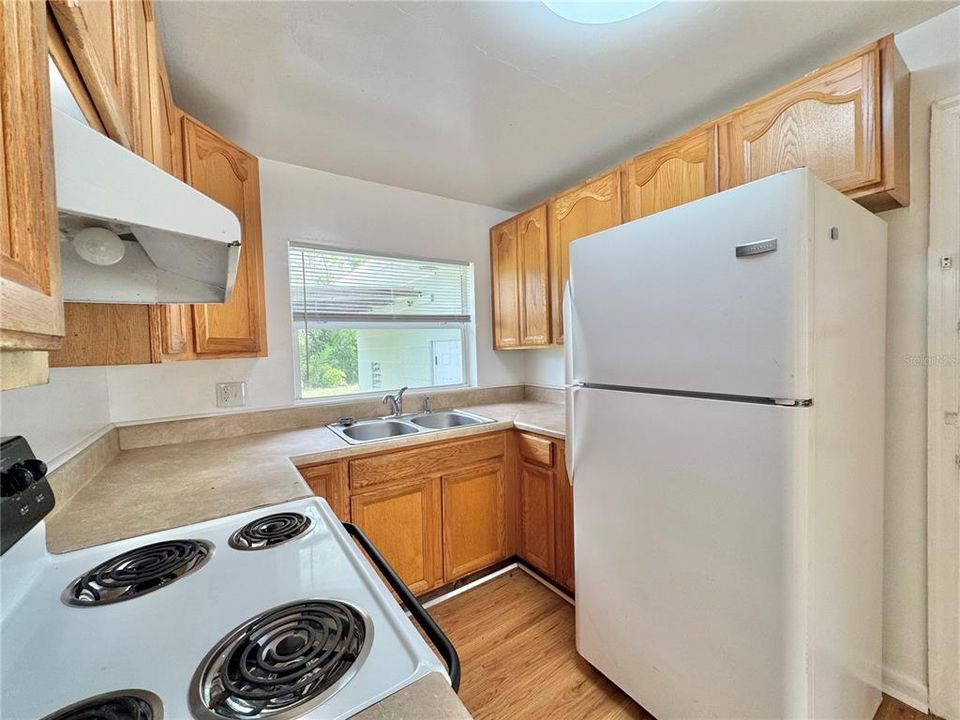 For Sale: $189,000 (3 beds, 1 baths, 1080 Square Feet)