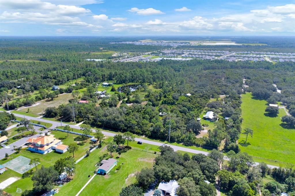 En Venta: $985,000 (3 camas, 2 baños, 1954 Pies cuadrados)