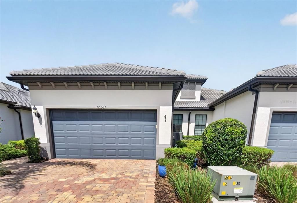 For Sale: $489,000 (2 beds, 2 baths, 1548 Square Feet)