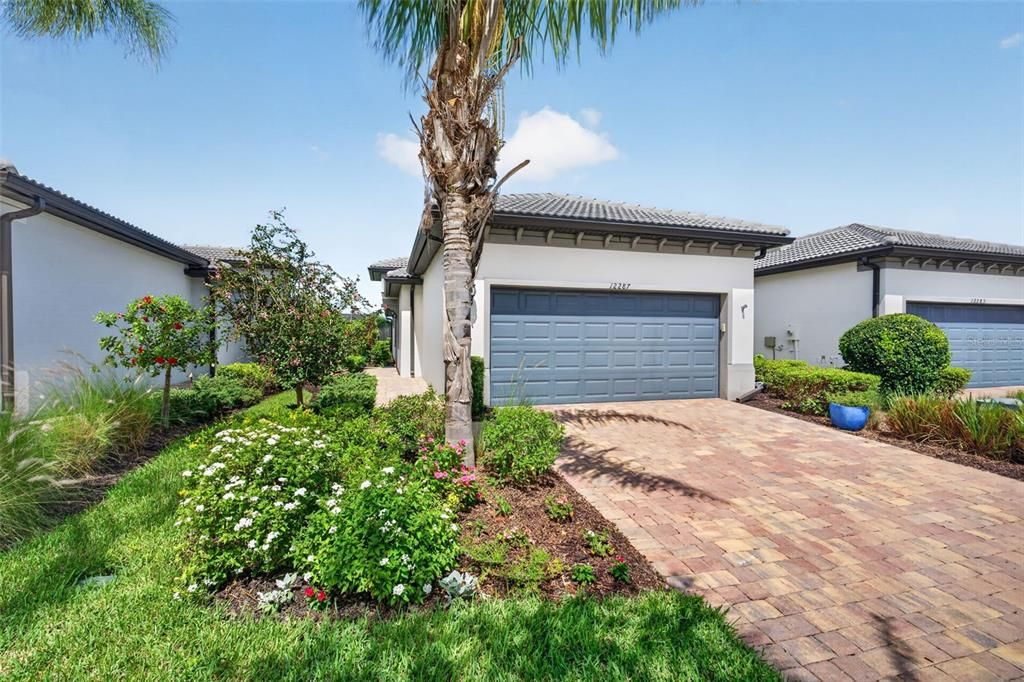 For Sale: $489,000 (2 beds, 2 baths, 1548 Square Feet)