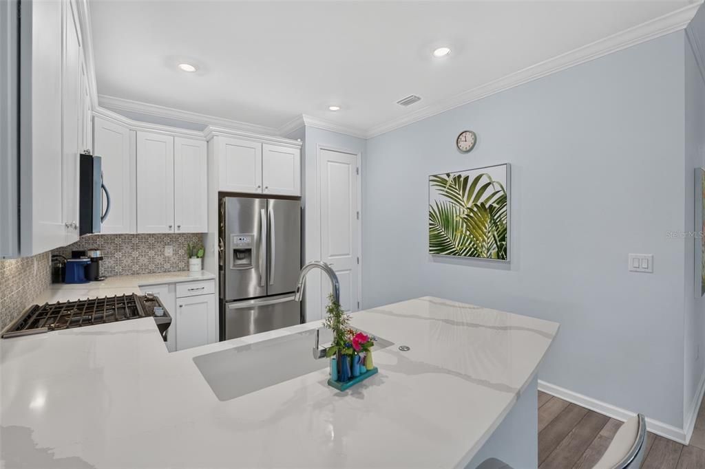 For Sale: $489,000 (2 beds, 2 baths, 1548 Square Feet)