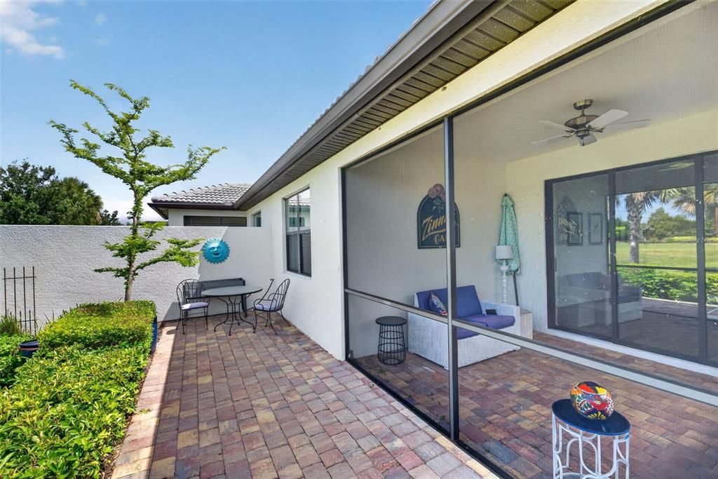 For Sale: $489,000 (2 beds, 2 baths, 1548 Square Feet)