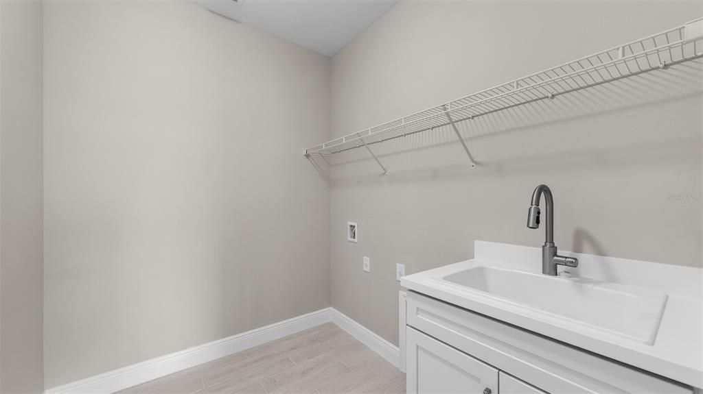 For Sale: $507,000 (3 beds, 3 baths, 2332 Square Feet)