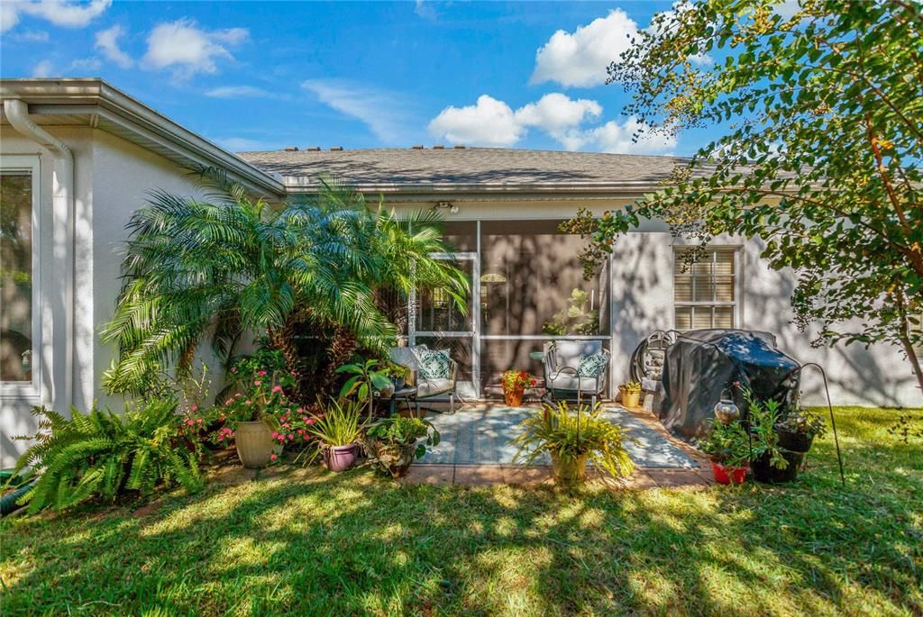 For Sale: $323,000 (2 beds, 2 baths, 1367 Square Feet)