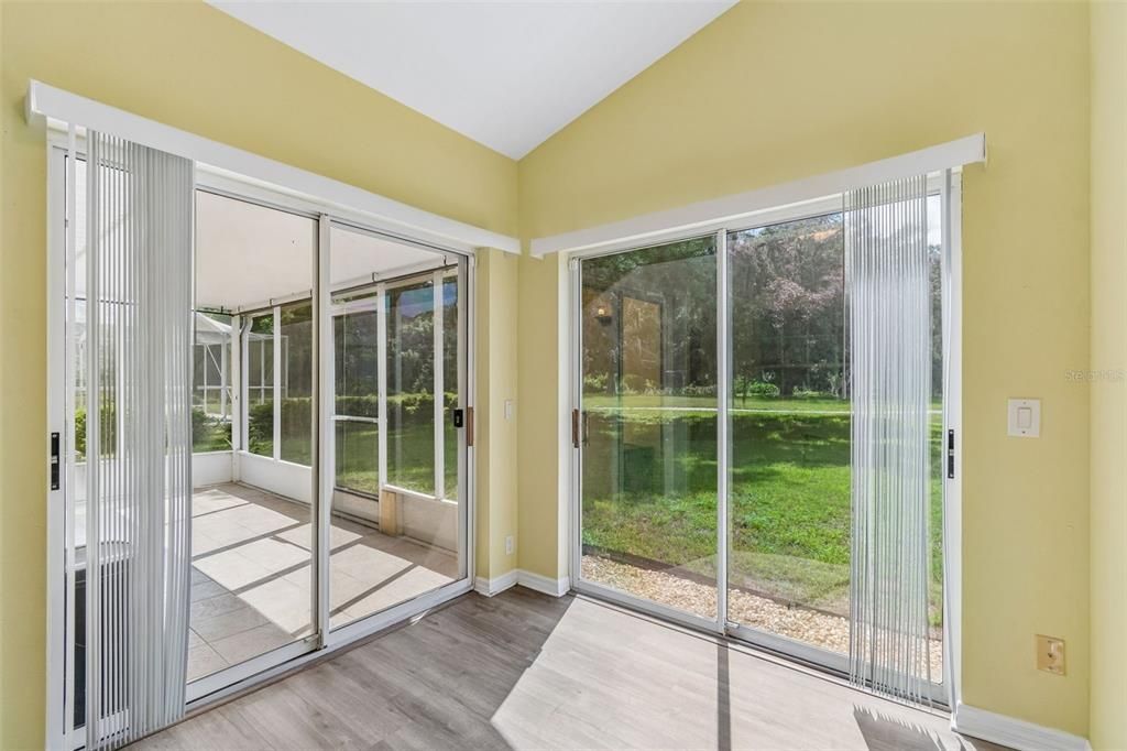 En Venta: $429,000 (3 camas, 2 baños, 2318 Pies cuadrados)