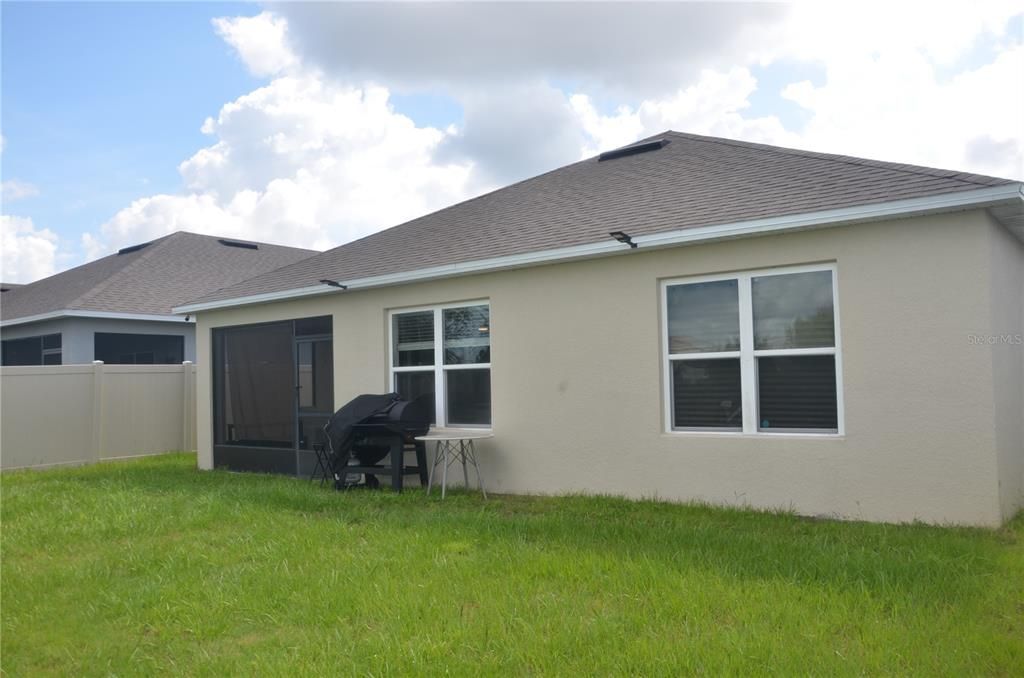 For Rent: $2,000 (3 beds, 2 baths, 1725 Square Feet)