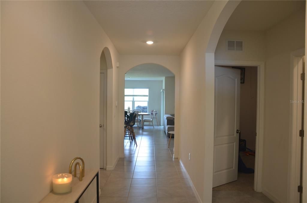 For Rent: $2,000 (3 beds, 2 baths, 1725 Square Feet)