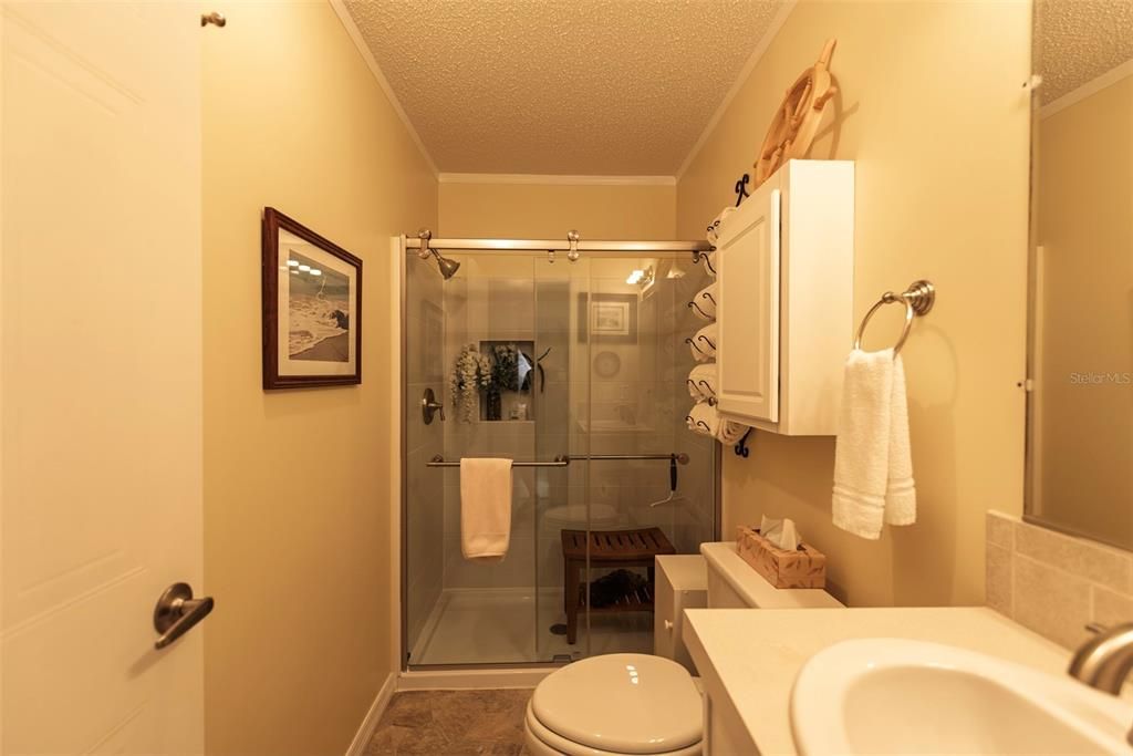 For Sale: $190,000 (2 beds, 2 baths, 1080 Square Feet)