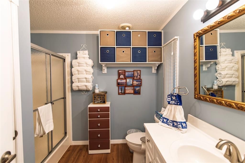 For Sale: $190,000 (2 beds, 2 baths, 1080 Square Feet)
