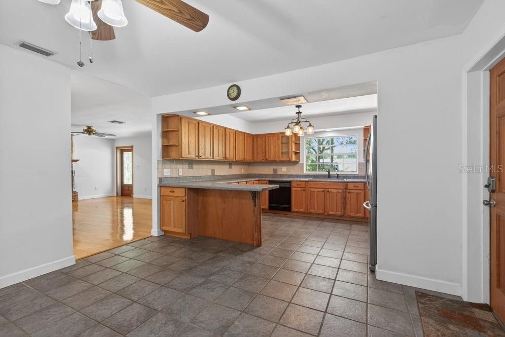 En Venta: $575,000 (3 camas, 2 baños, 1762 Pies cuadrados)