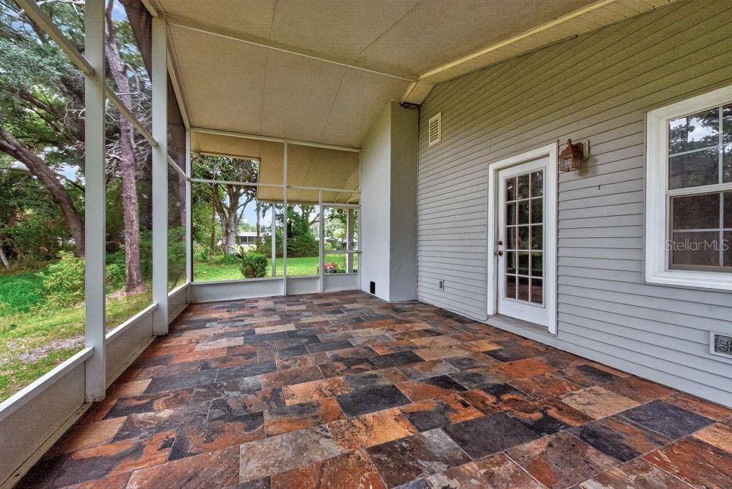 En Venta: $575,000 (3 camas, 2 baños, 1762 Pies cuadrados)
