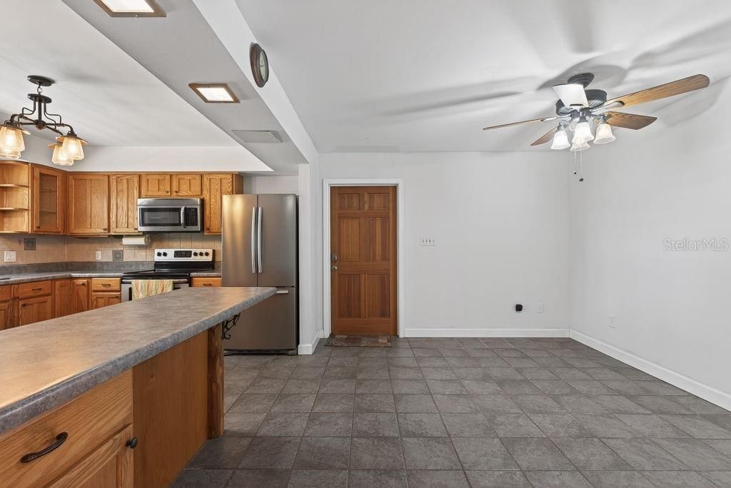 En Venta: $575,000 (3 camas, 2 baños, 1762 Pies cuadrados)
