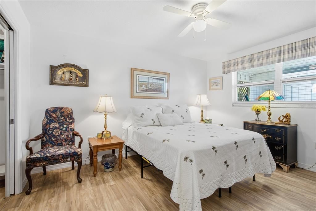 For Sale: $439,900 (2 beds, 2 baths, 1260 Square Feet)