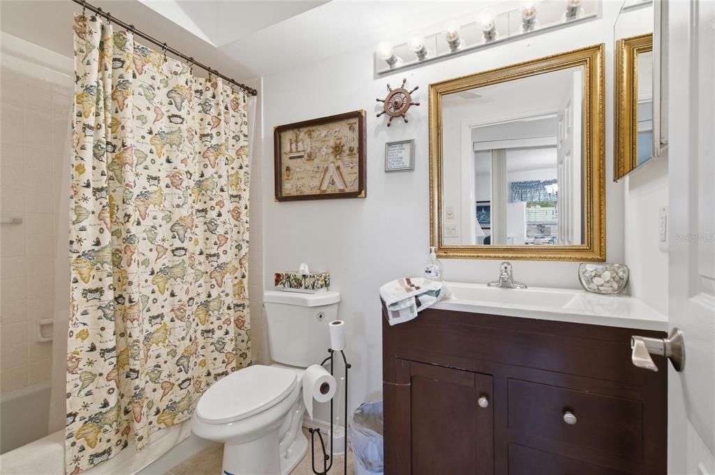 For Sale: $439,900 (2 beds, 2 baths, 1260 Square Feet)