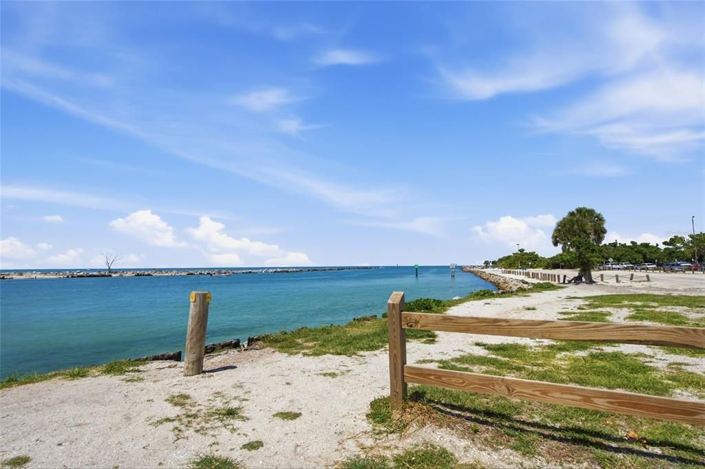 For Sale: $439,900 (2 beds, 2 baths, 1260 Square Feet)