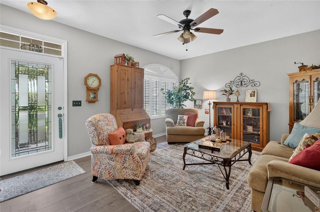 For Sale: $244,900 (2 beds, 2 baths, 1648 Square Feet)