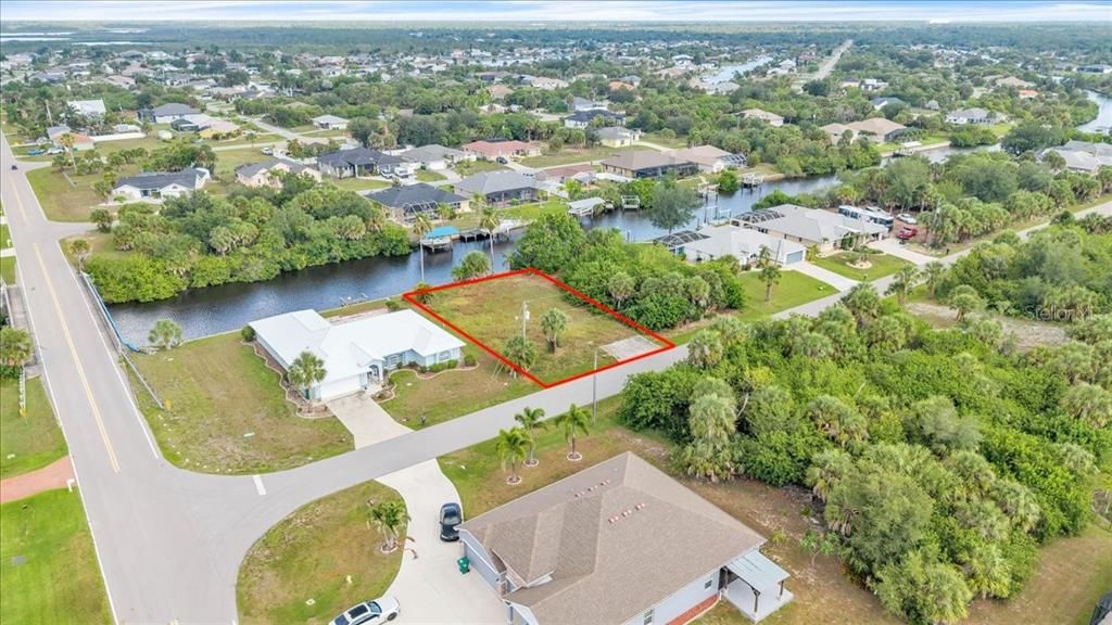 На продажу: $95,000 (0.23 acres)