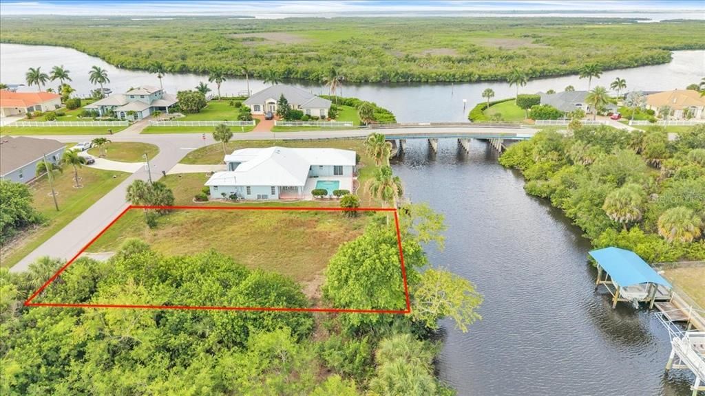На продажу: $95,000 (0.23 acres)