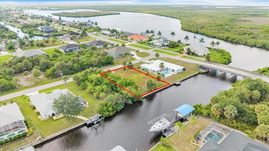 На продажу: $95,000 (0.23 acres)