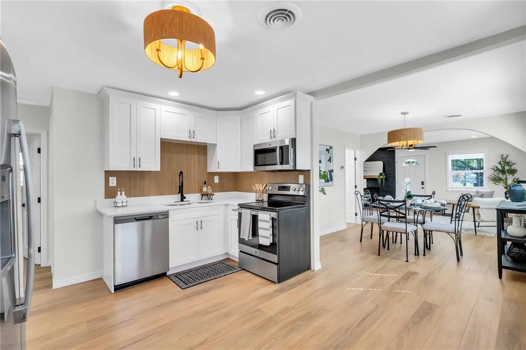 For Sale: $430,000 (3 beds, 2 baths, 1530 Square Feet)