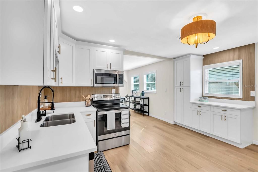For Sale: $430,000 (3 beds, 2 baths, 1530 Square Feet)