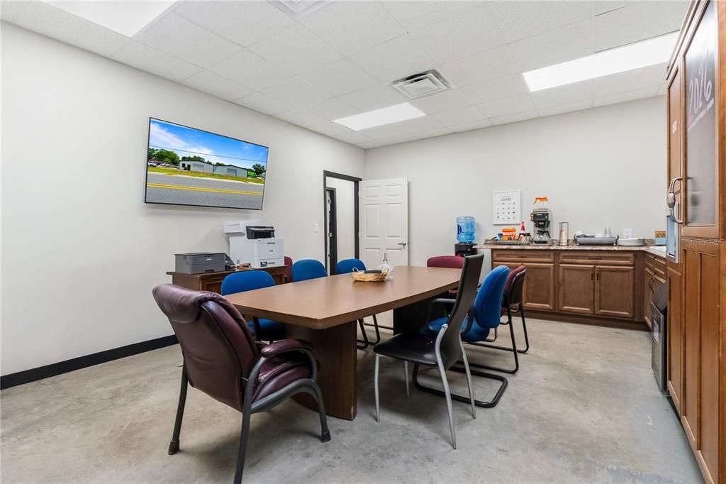 For Sale: $949,000 (0 beds, 0 baths, 6400 Square Feet)