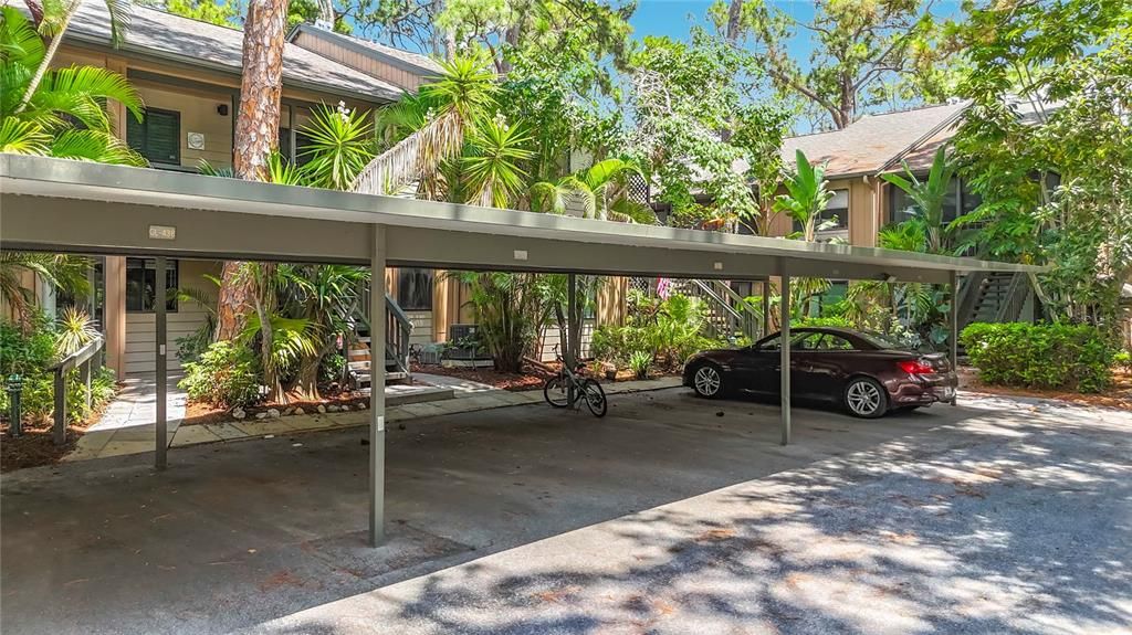 For Sale: $219,800 (1 beds, 1 baths, 731 Square Feet)