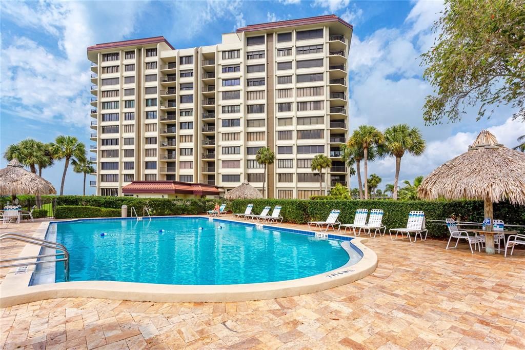 For Sale: $495,000 (1 beds, 2 baths, 1235 Square Feet)
