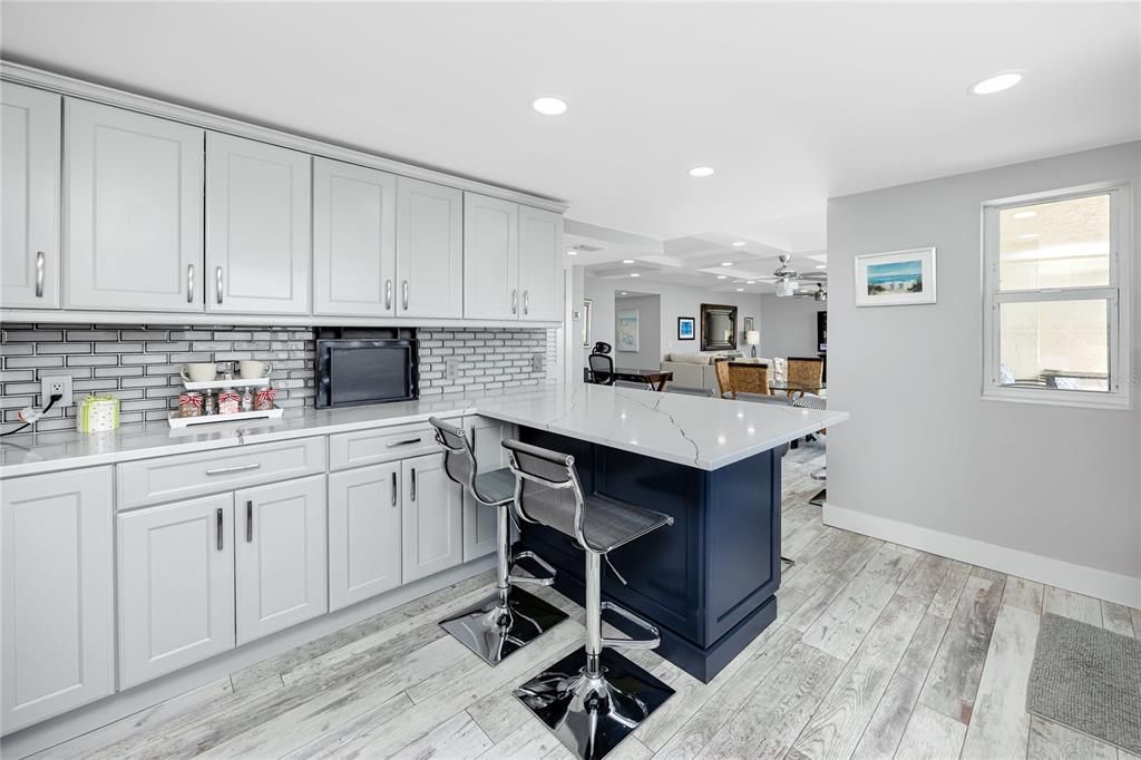 For Sale: $495,000 (1 beds, 2 baths, 1235 Square Feet)