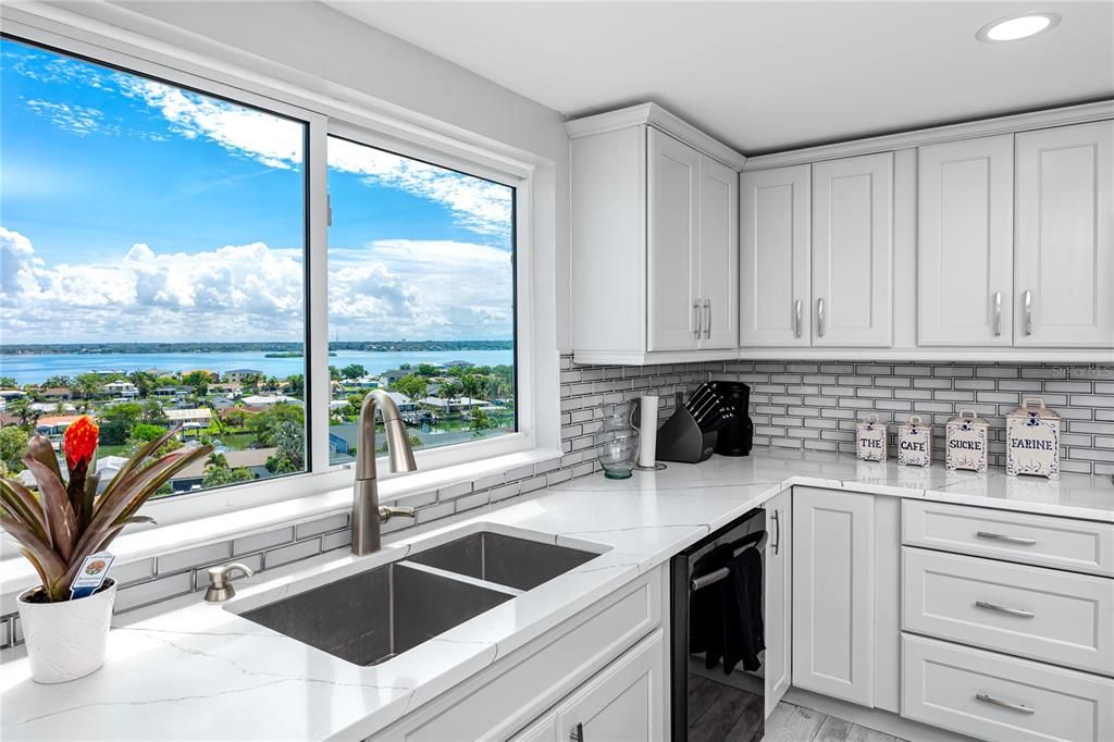 For Sale: $495,000 (1 beds, 2 baths, 1235 Square Feet)